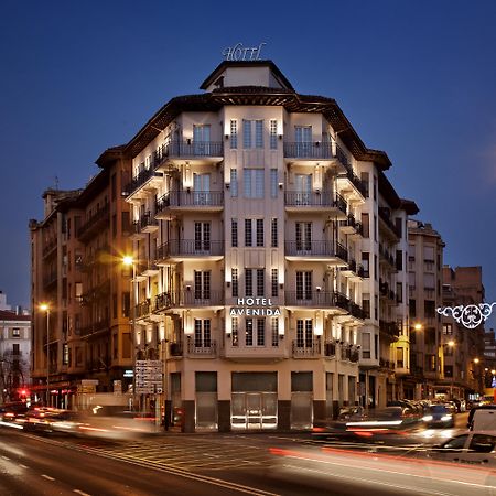 Hotel Avenida Pamplona Bagian luar foto